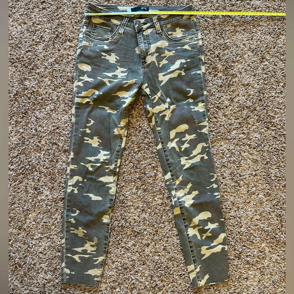 NWOT, Kut from the Kloth Connie Fab Ab Ankle Raw Hem Jeans, 4